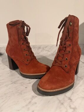 Naturalizer Callie Terracotta Suede Lace-Up Lug Sole Booties Size 8.5